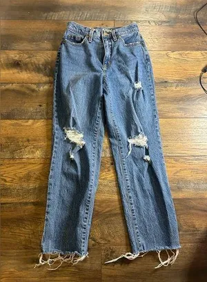 UNIVERSAL THREADS JEANS thumbnail 1