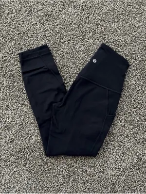 Lululemon Align High-rise crop with pockets 23” leggings, size 4 thumbnail 3