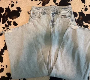 American Eagle Dreamy Drape Stretch Super High-Waisted Baggy Wide-Leg Jean thumbnail 1
