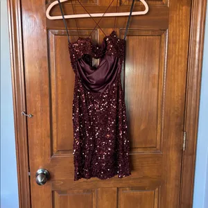 Windsor Sequin Burgundy Dress Size Large thumbnail 3