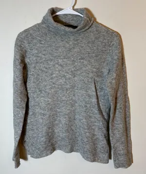 Banana Republic Turtleneck Sweater Size Medium Gray Long Sleeve Wool‎ Blend thumbnail 1