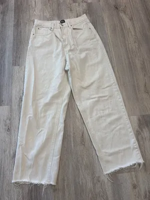 BDG Urban Outfitters High-Rise Baggy Jeans Off-White Cream Raw Hem‎ Size 31 thumbnail 1