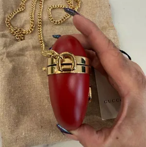 Gucci GG Marmont Heart Shaped AirPods Case thumbnail 4