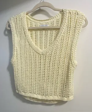 American Eagle Womens S Small 32” Ivory Beige Crochet Knit Sweater Vest Beach thumbnail 1