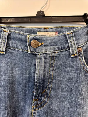 Levi's Women's low rise 542 flare Medium Blue Jeans thumbnail 5