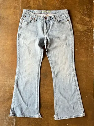 American Eagle Vintage Y2K Light Wash Low Rise Hipster Flare Jeans 8 Short Mall thumbnail 1