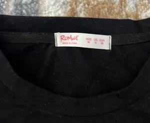 Graphic Tee Size M thumbnail 2