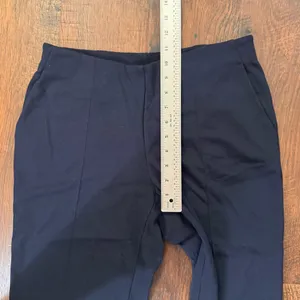 UNIQLO navy elastic waist ponte pants, size M thumbnail 7