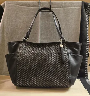 Coach Leather Women's Tote Bag thumbnail 1