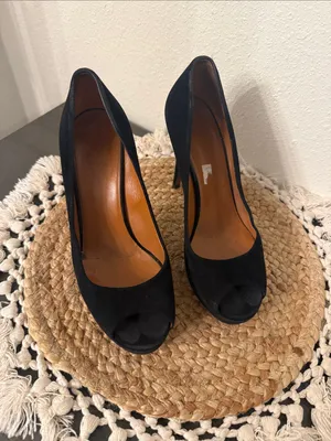 Gucci Black Suede‎ Peep Toe Platform Stiletto Pumps Heels Size 37 thumbnail 3