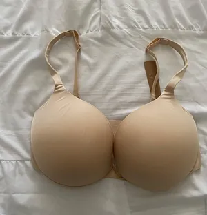 SKIMS ultimate push up plunge bra  Size : 34DDD thumbnail 4
