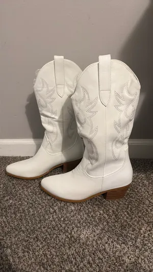 White Cowboy Amazon Boots thumbnail 2