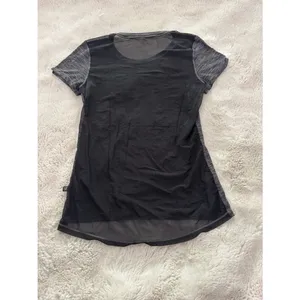 lululemon athletica Women's Heather Charcoal Short Sleeve Tee thumbnail 2
