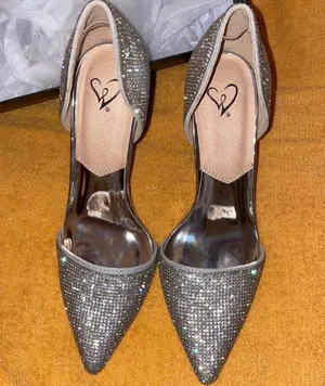 Windsor Heels thumbnail 1