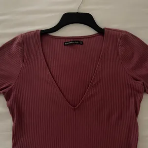 Abercrombie & Fitch Dark Pink A-Line Mini Dress V-Neck Short Sleeve Casual thumbnail 5