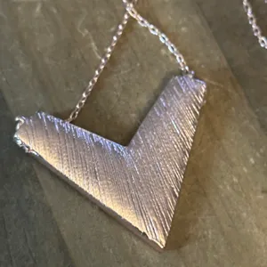 Jessica Simpson Gravel Chevron Necklace thumbnail 6