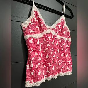 Vintage Fairy Core Red Floral Lace Trim Women’s Tank Top Sz M EUC thumbnail 2