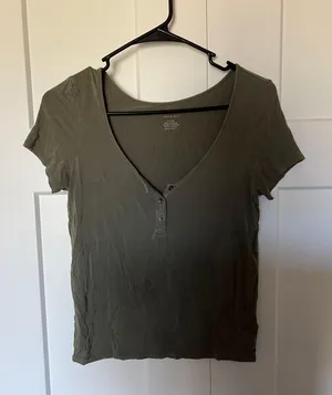 Outfitters Cropped Shirt thumbnail 1