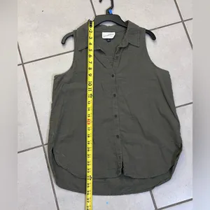 Universal Threads Women Button Down Minimalist Olive Green‎ sleeveless Blouse S thumbnail 7
