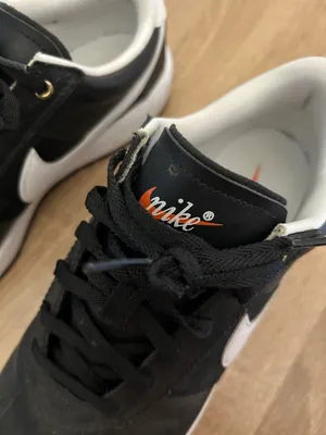 Nike Black and White Women's Low-Top Sneakers thumbnail 5