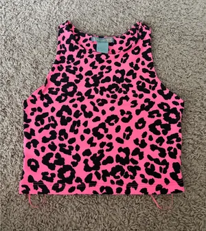 Good Luck Gem cheetah print workout top! thumbnail 1