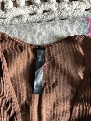 Urban Outfitters Top thumbnail 2