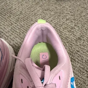 Hoka Bondi 8 Pink and White Athletic Sneakers thumbnail 4