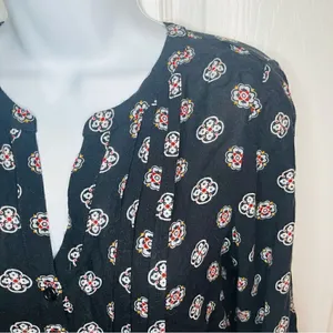 Old Navy Casual Floral Medallion Print MicroPleat front Tshirt Dress Navy XS thumbnail 3