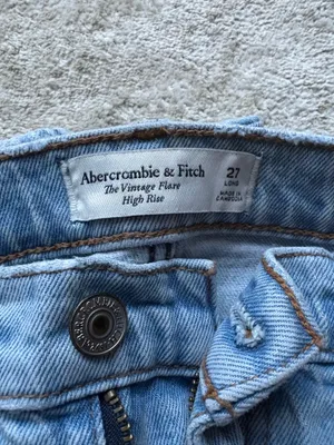 Abercrombie Vintage Flare High-Rise Jeans thumbnail 2