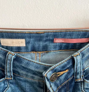 Anthropologie Pilcro Boot Cut Cargo Pocket Jeans thumbnail 4