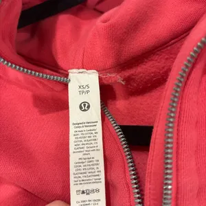 Lululemon Scuba thumbnail 3