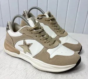 Vintage Havana Beige and White‎ Star Sneakers size 8.5 thumbnail 1