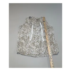 Ann Taylor LOFT Sleeveless Animal Print Top Size M Cream Tan V Neck Tie Detail thumbnail 5