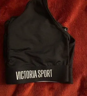 VS sports bra thumbnail 2