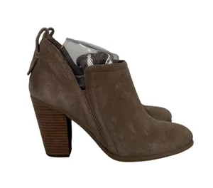 Vince Camuto Francia Suede Bootie Taupe Stacked Block Heel 8.5 Ankle Boots thumbnail 1