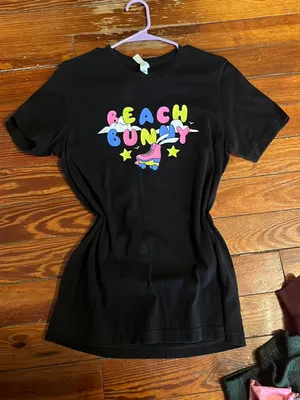 beach bunny 2021 tour shirt Black Size M thumbnail 1