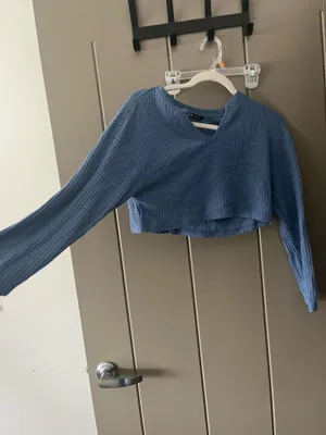 Shein Cropped Sweater thumbnail 3