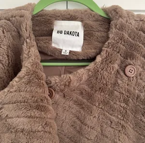 BB Dakota Tan Faux Fur Coat thumbnail 4