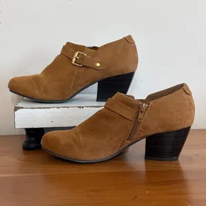 American Eagle Womens Cognac Faux Suede Buckle Ankle‎ Booties Block Heel Size 7 thumbnail 2