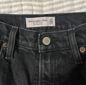 Black Jeans thumbnail 5