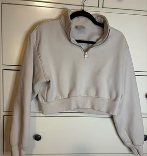 Aritzia TNA Cozy Quarter-Zip Top Size small thumbnail 1