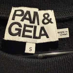 Pam & Gela Black Puff Sleeve sweatshirt Size Small‎ thumbnail 6