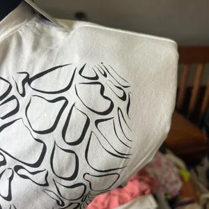 SheIn Unique, one-of-a-kind white and pink graphic print top with shoulder pads thumbnail 2