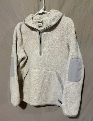 North face sweatshirt thumbnail 1