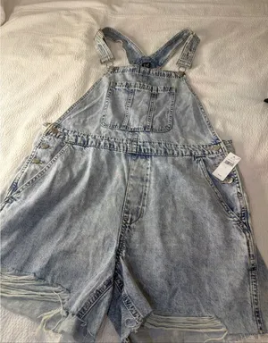 GAP NWT Denim Shortall Overalls with Washwell - Light Wash - Size L thumbnail 1