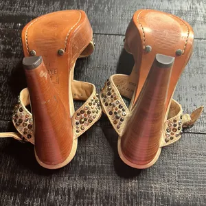 Frye Shoes Joy Studded cream colored heels size 7B thumbnail 6