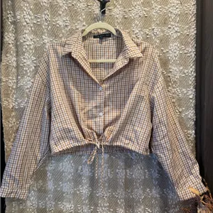 Hyfve Modern Button-Down Crop Top, Light Brown/Beige, Size M thumbnail 3