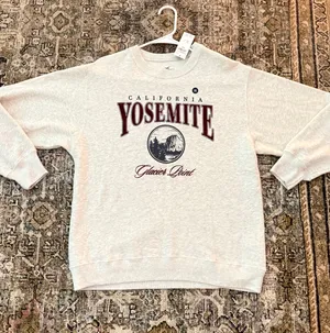 Hollister crew neck graphic thumbnail 2