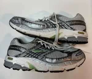 Womens Ariel MOGO Size 10 Running Shoes thumbnail 5