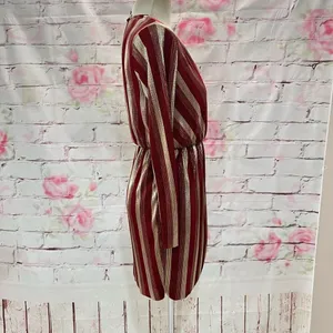 Lulu’s nwt V.I.P. Party Gold and Burgundy Striped Pleated Long Sleeve Dress size thumbnail 7